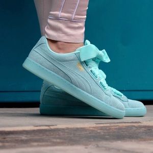 NWT Mint Green Suede PUMA Heart Reset